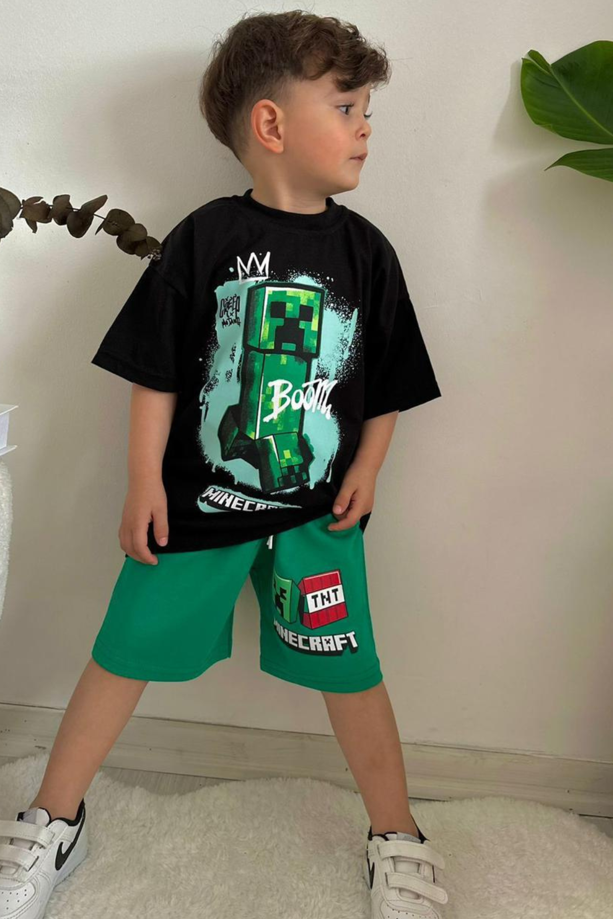 Minecraft Siyah Yeşil Şortlu Takım