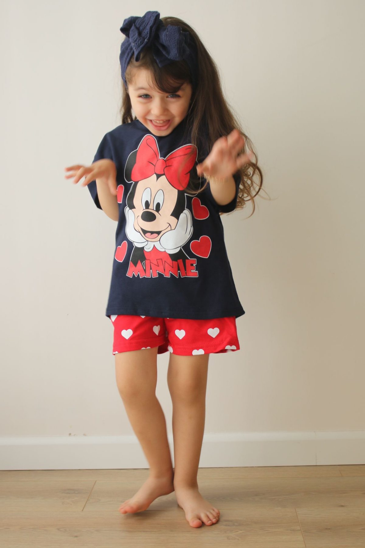 Minnie Laci Kırmızı Şortlu Takım