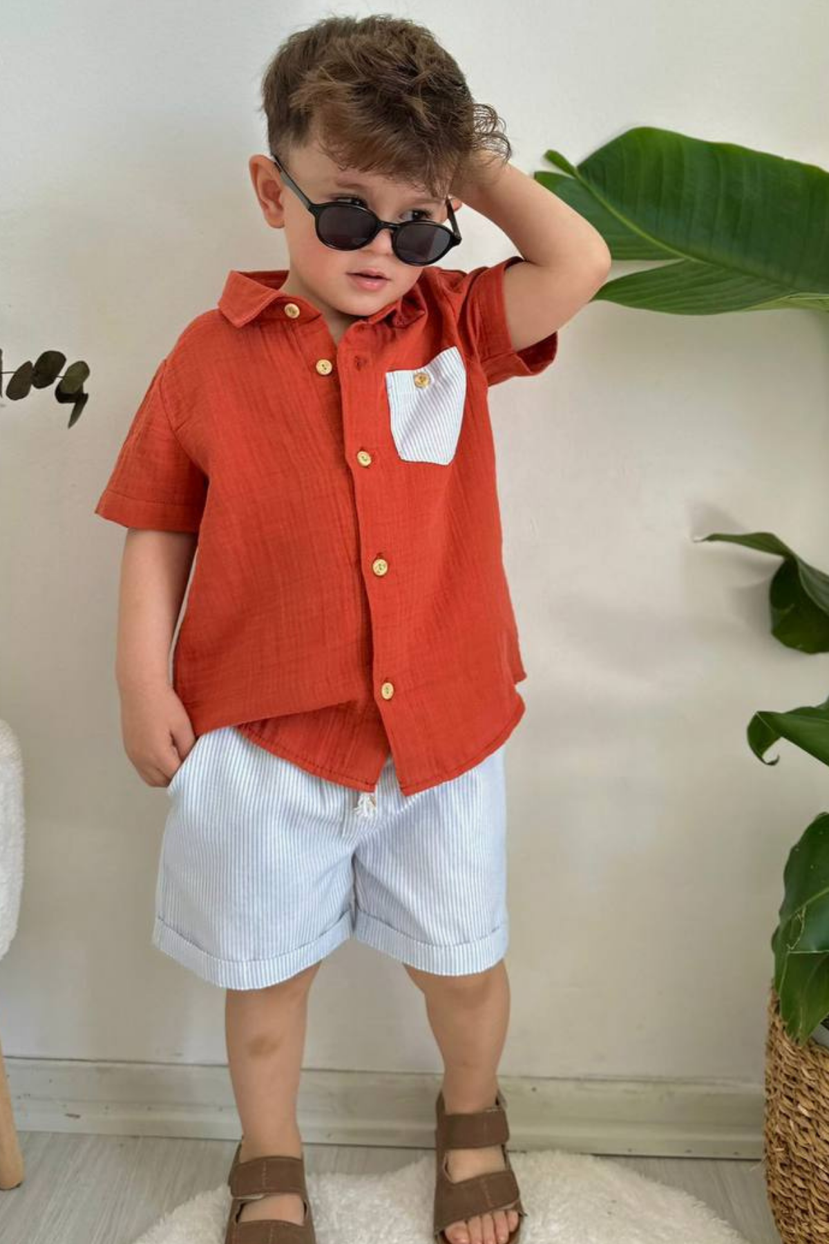 Şortlu Gömlekli Kiremit Takım