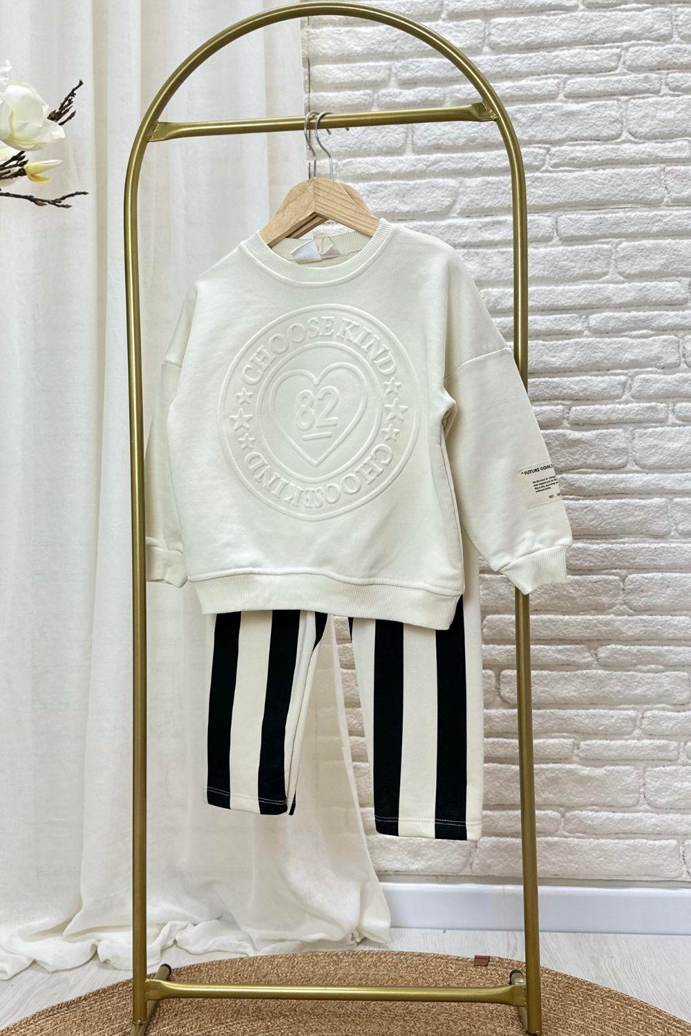 Unisex 3 İplik Kabartma Baskı Siyah Beyaz Çizgili Takım