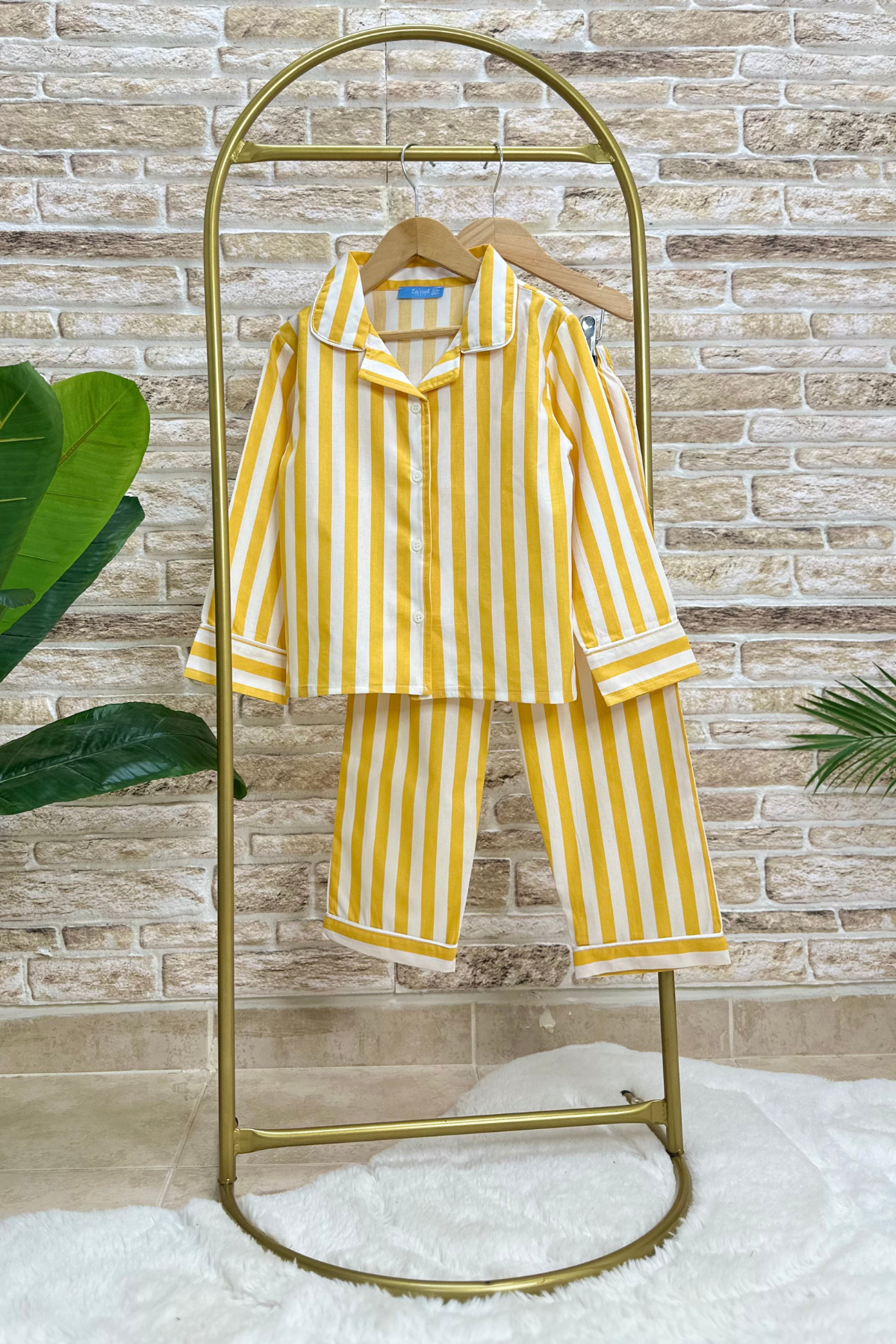 Unisex Çocuk Sarı Çizgili Çantalı Pijama Takım