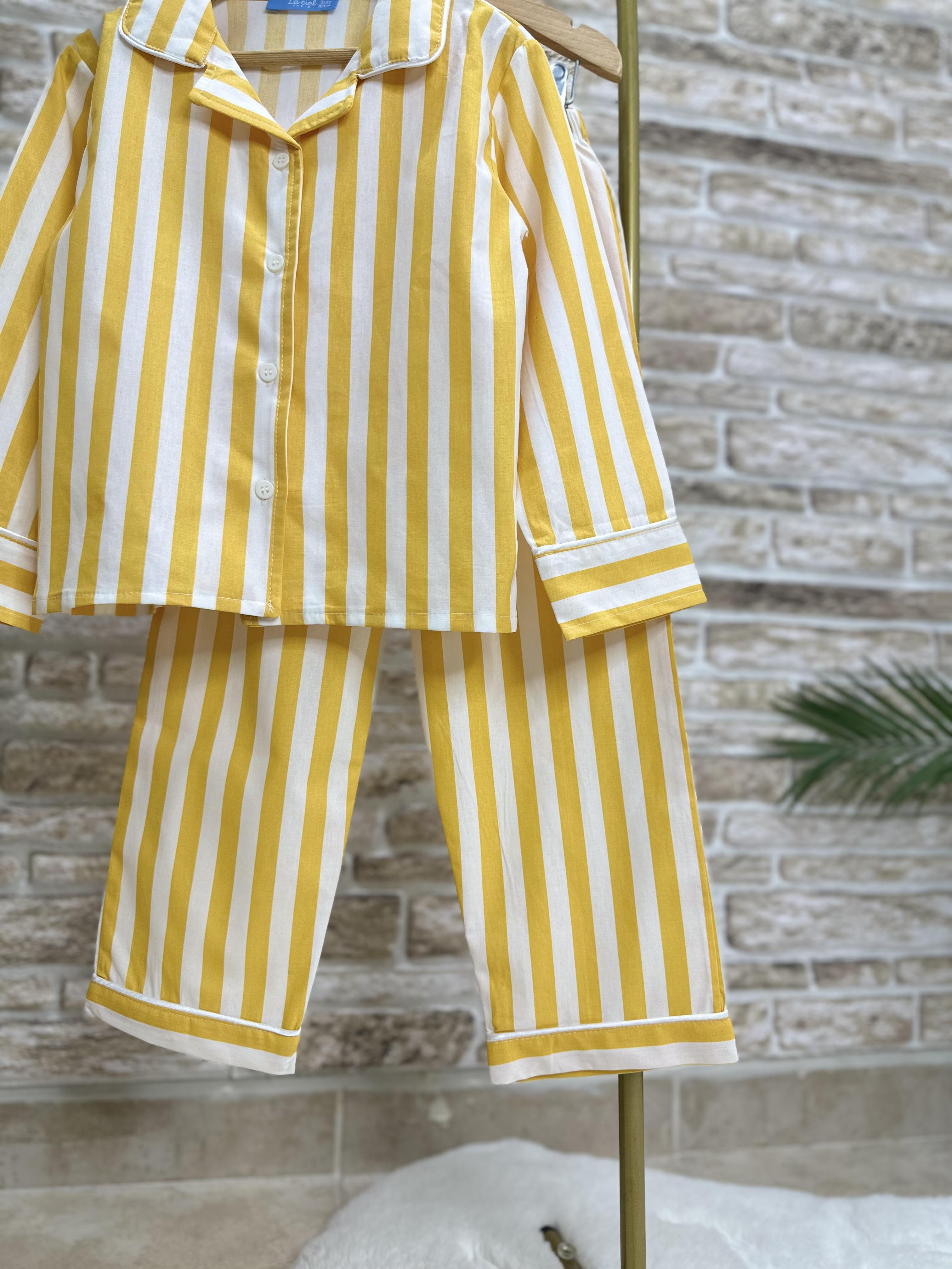 Unisex Çocuk Sarı Çizgili Çantalı Pijama Takım