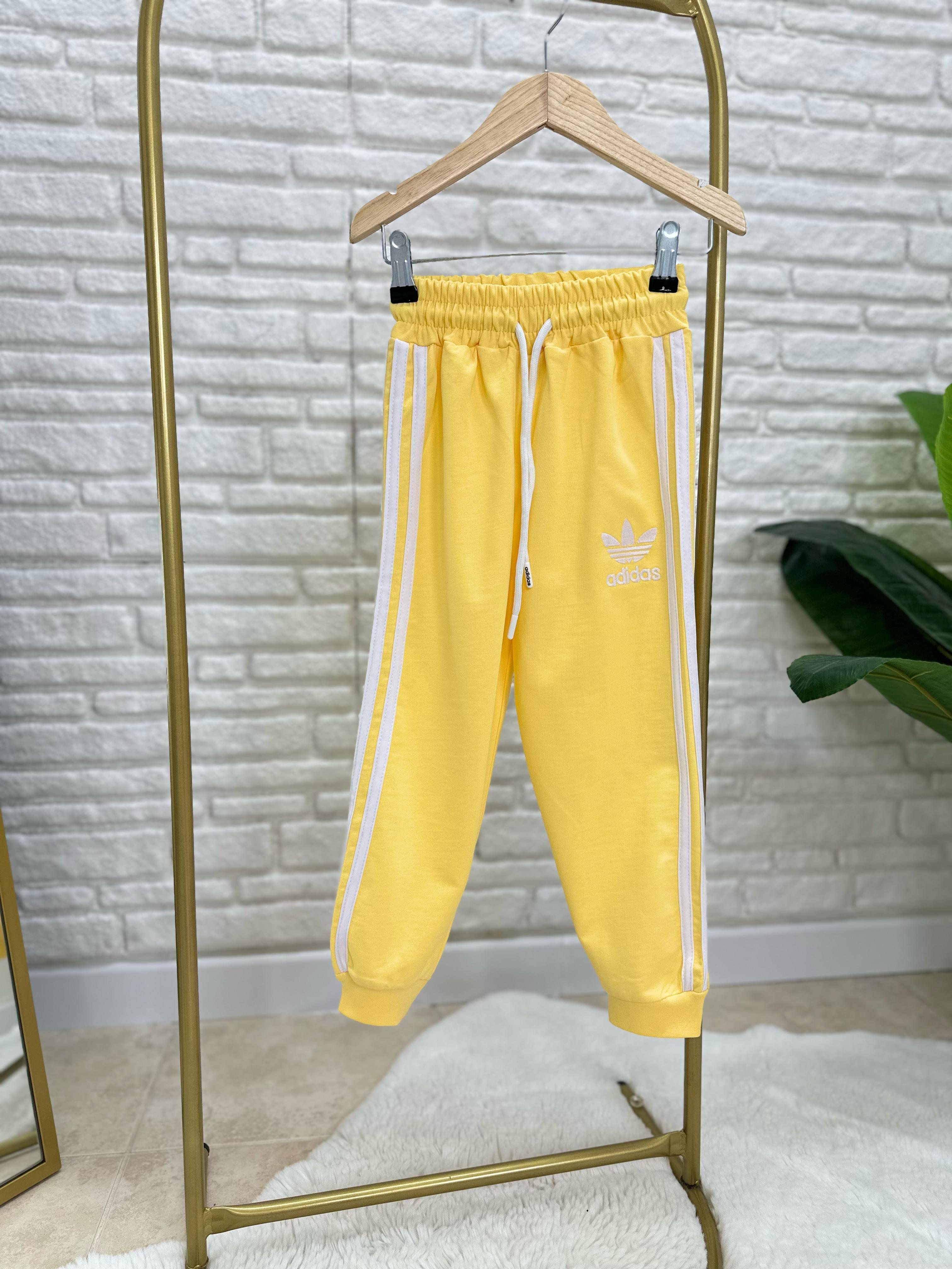 Unisex Sarı Adids Takım