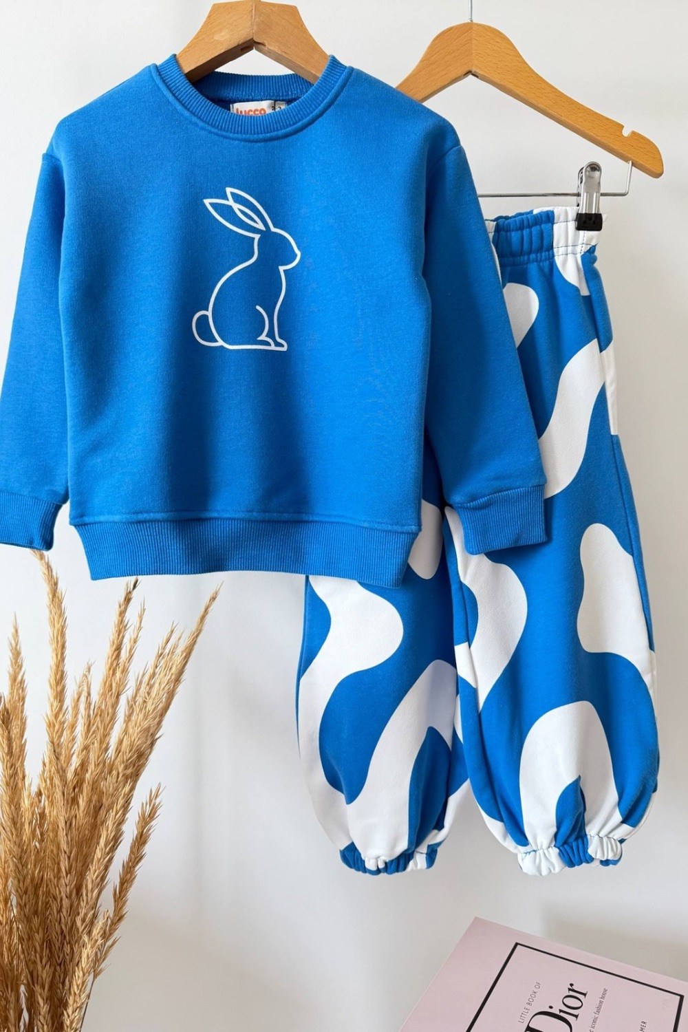 Unisex  Tavşanlı Saks  Takım