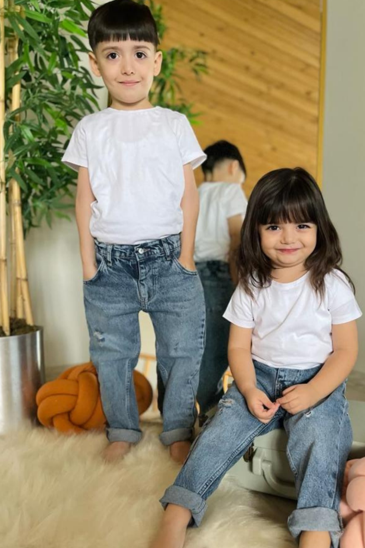 Unisex Yırtık Detaylı Mavi Jean