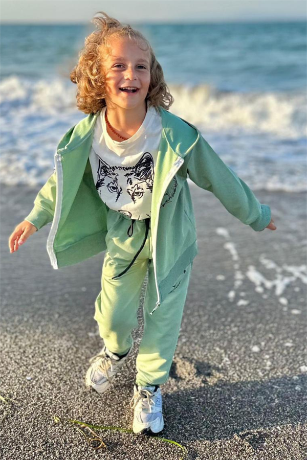 Erkek Çocuk 3 Parça 2 İplik Yeşil Kurtlu Fermuarlı Takım