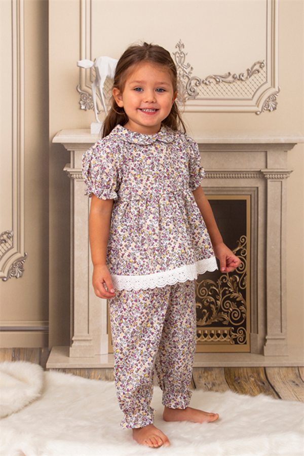 Çiçek Desenli Kısa Kol Pijama Takımı