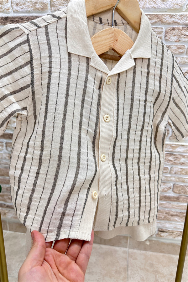 Çizgili Gömlekli Denim Şortlu Takım