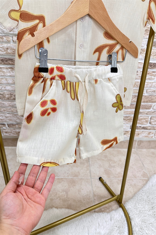 Desenli Gömlekli Keten Bej Şortlu Takım