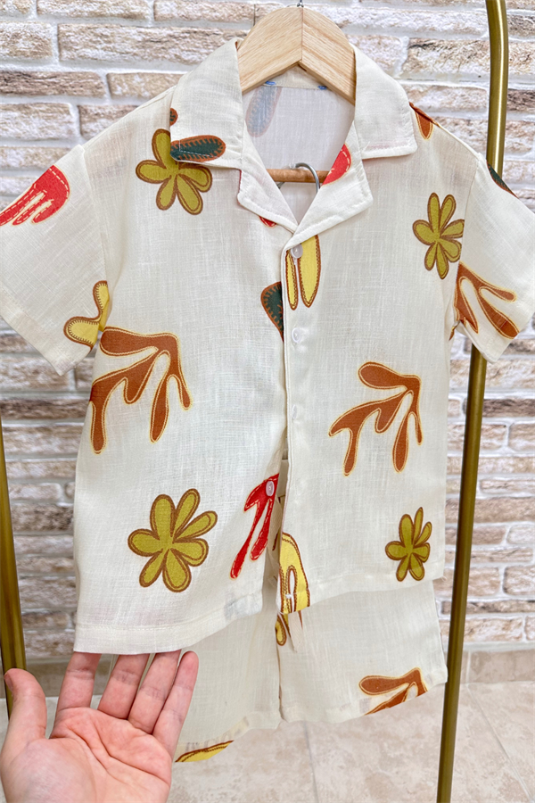 Desenli Gömlekli Keten Bej Şortlu Takım