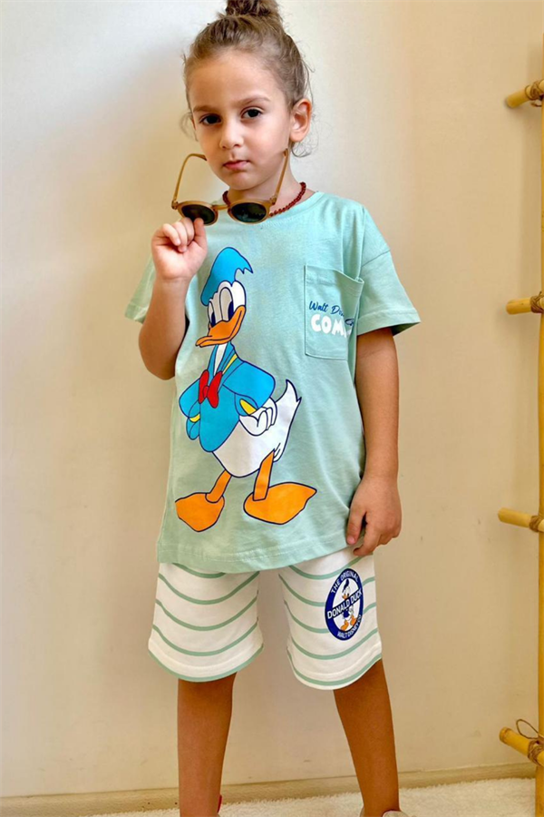 Donald Su Yeşili Çizgili Şortlu Takım