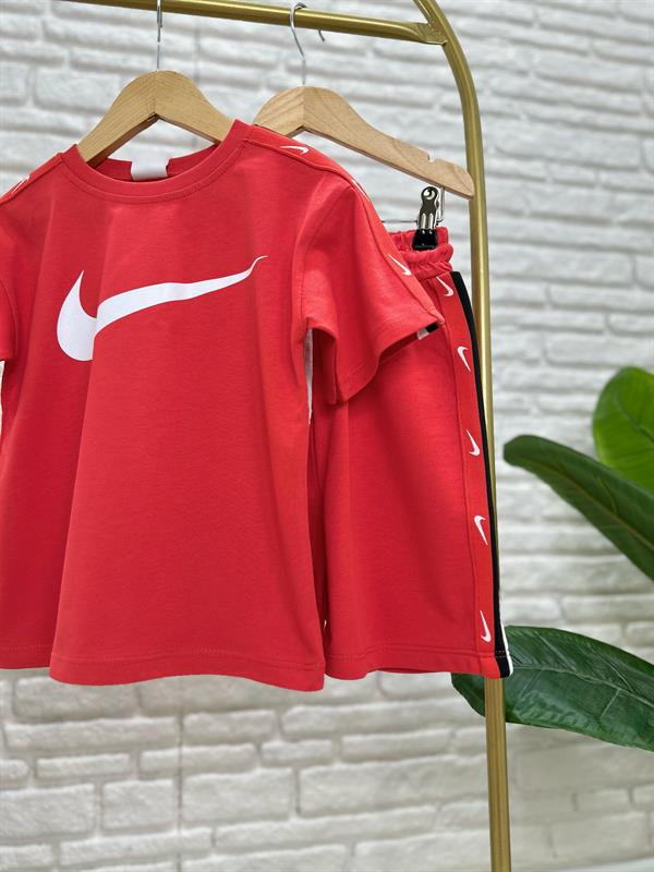 Erkek Çocuk Kırmızı Nk Şortlu Takım