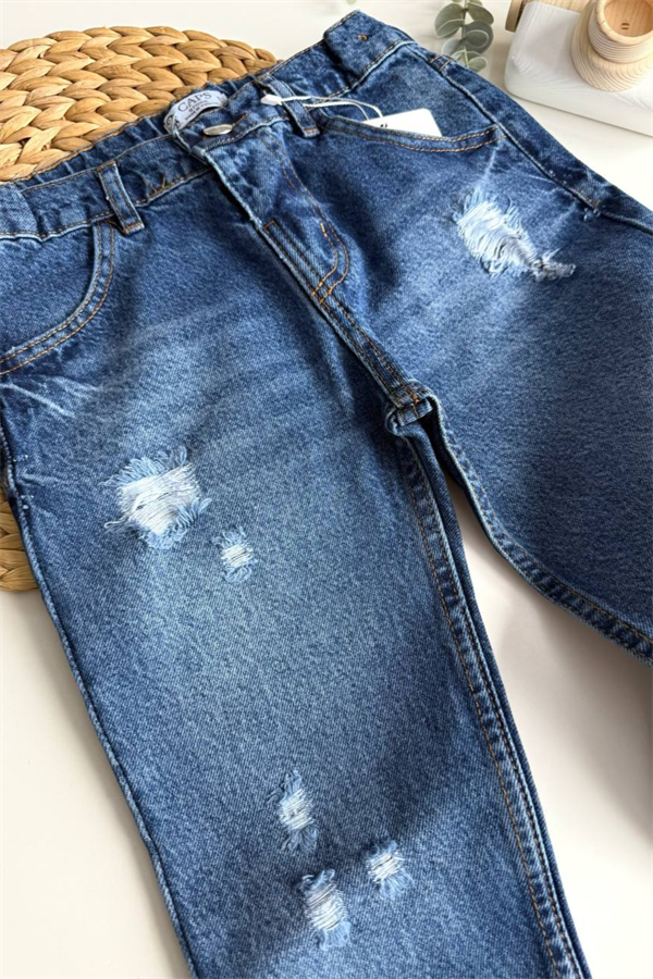 Erkek Çocuk Yırtık Detaylı Laci Jean Pantolon