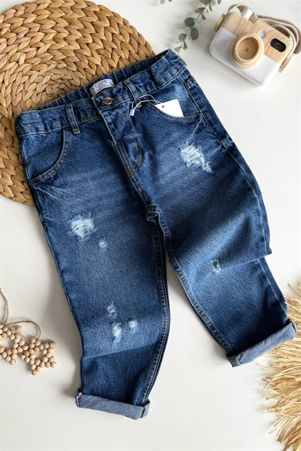 Erkek Çocuk Yırtık Detaylı Laci Jean Pantolon