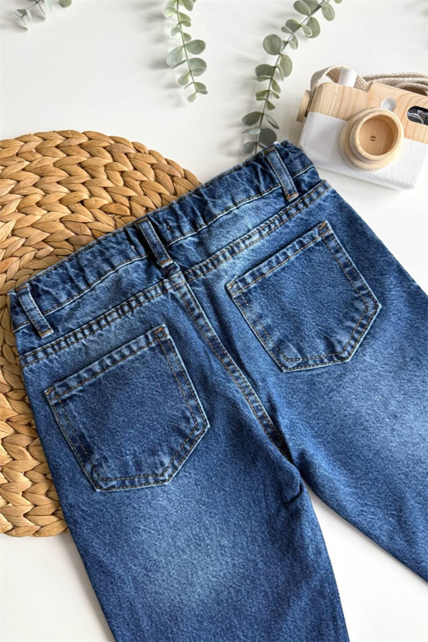Erkek Çocuk Yırtık Detaylı Laci Jean Pantolon