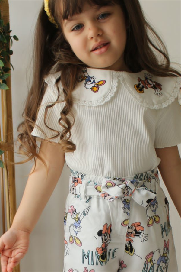 Fitilli Nakışlı Beyaz Şortlu Takım