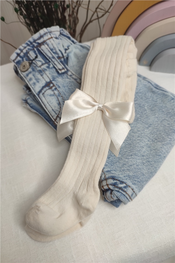 Fiyonklu Krem Fitilli Külotlu Çorap