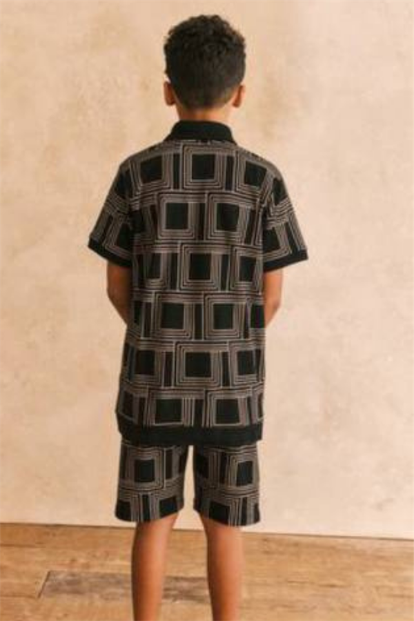 Geometrik Siyah Çıtçıtlı Şort Takım