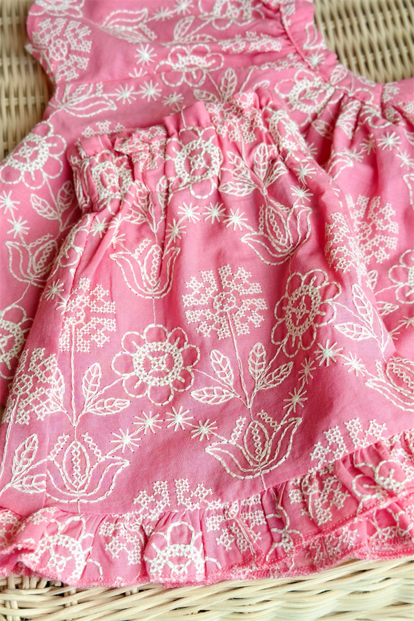 Keten Nakışlı Pembe Şortlu Takım