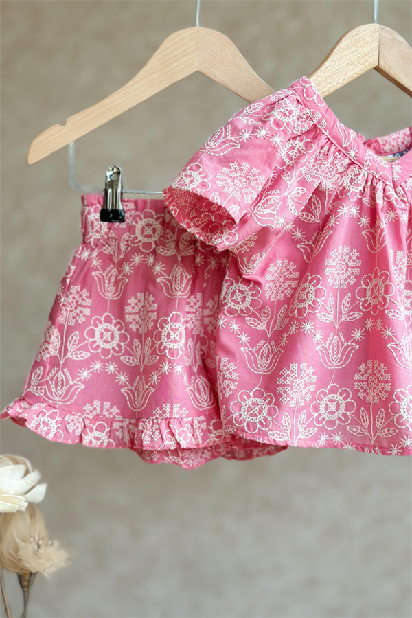 Keten Nakışlı Pembe Şortlu Takım