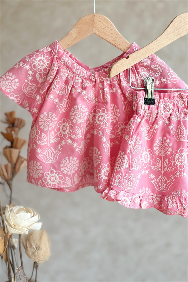 Keten Nakışlı Pembe Şortlu Takım