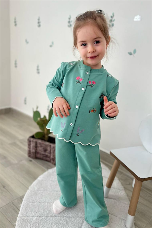 Kız Çocuk 2 İplik Çiçekli Nakışlı Yeşil Takım