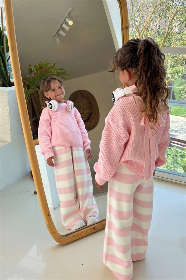 Kız Çocuk Arkası Fiyonklu Pembe Triko Takım