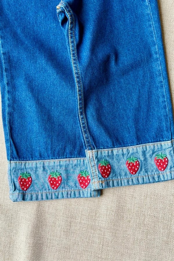 Kız Çocuk Çilekli Mevsimlik Denim Pantolon