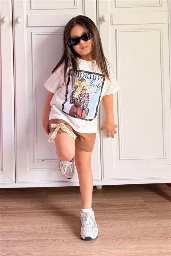 Kız Çocuk Fiyonklu Toka Model Şortlu Takım