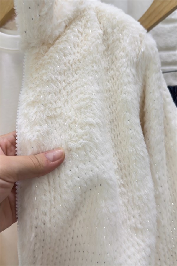 Kız Çocuk Peluş Ekru Astarlı Ceket