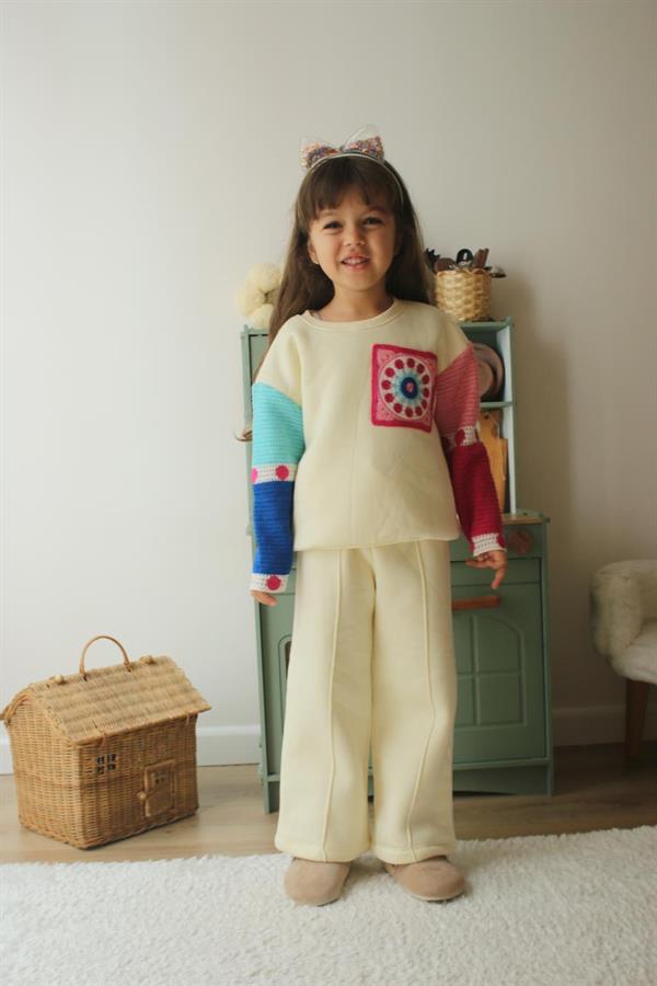 Kız Çocuk Şardonlu Örme Detaylı Bol Paça Beyaz Takım