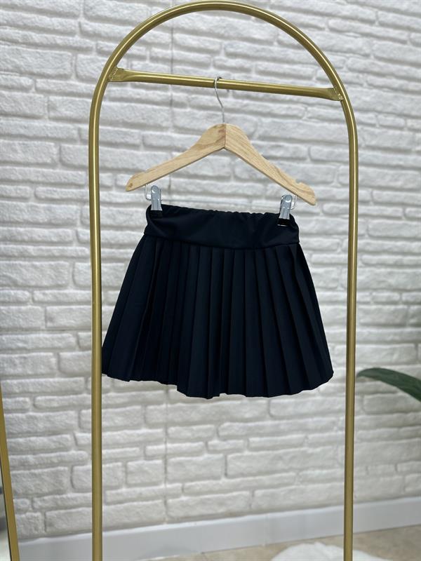 Kız Çocuk Siyah Piliseli Etekli Takım 