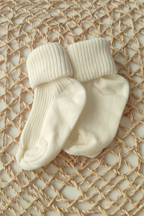 Krem Renk Kısa Çorap