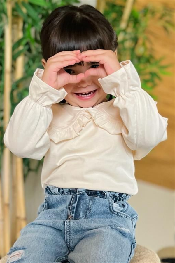 Kız Çocuk Pamuklu Penye Uzun Kol Bebe Yaka Krem Bluz