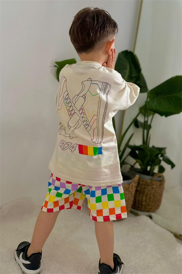 Renkli Ayakkabı Baskılı Şortlu Takım