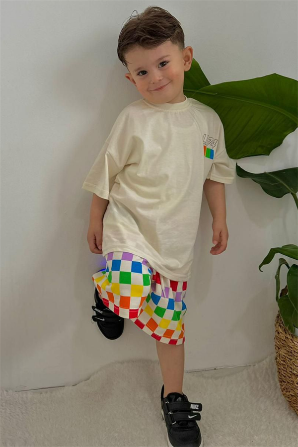 Renkli Ayakkabı Baskılı Şortlu Takım