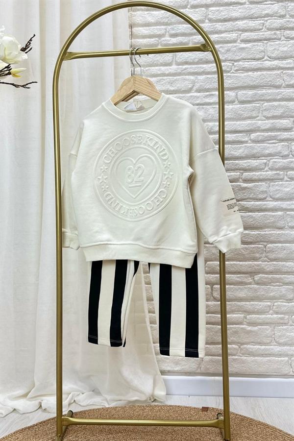 Unisex 3 İplik Kabartma Baskı Siyah Beyaz Çizgili Takım