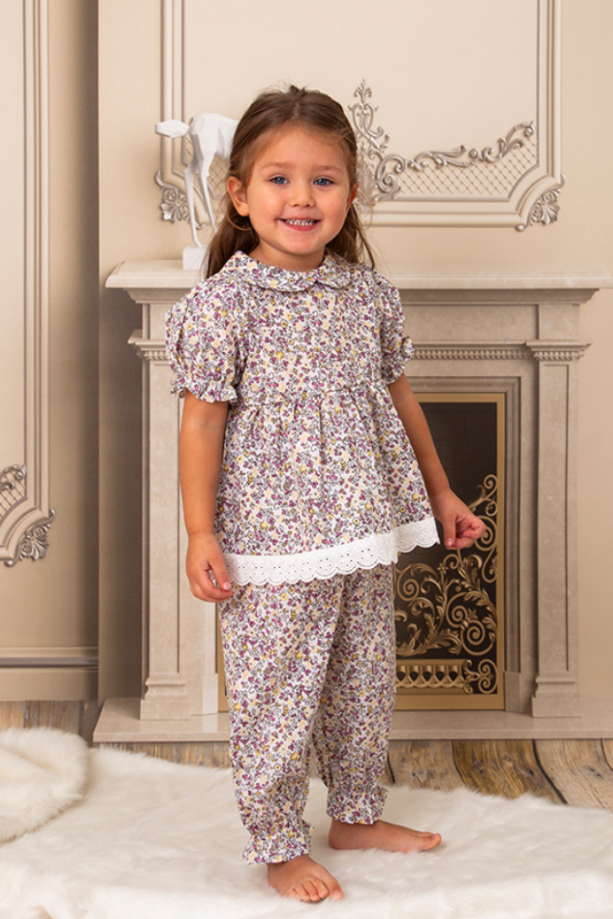 Çiçek Desenli Kısa Kol Pijama Takımı
