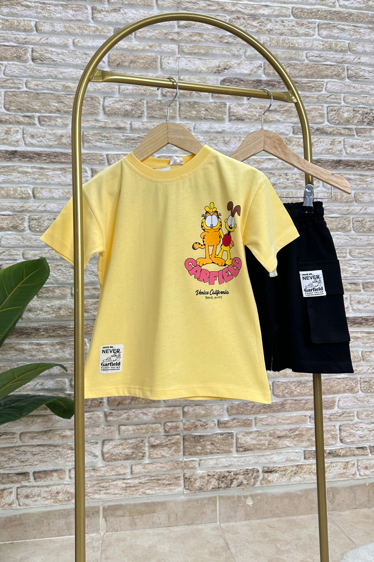 Garfield  Sarı SiyahŞortlu Takım