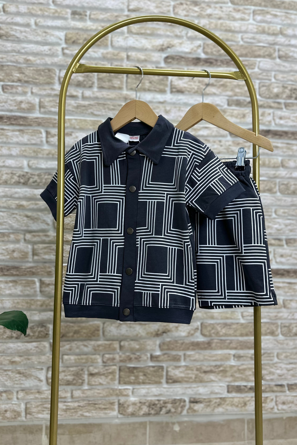 Geometrik Gri Çıtçıtlı Şort Takım