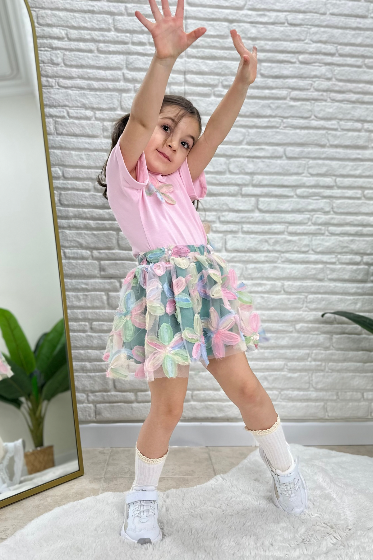 Kız Çocuk Çiçekli Etek Pembe Bluz Takım