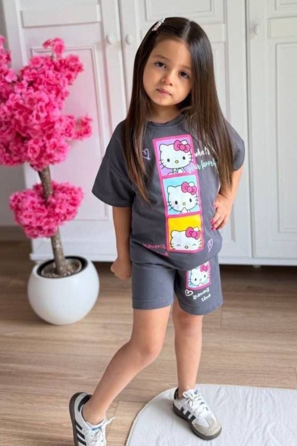 Kız Çocuk Hello Kitty Gri Şortlu Takım
