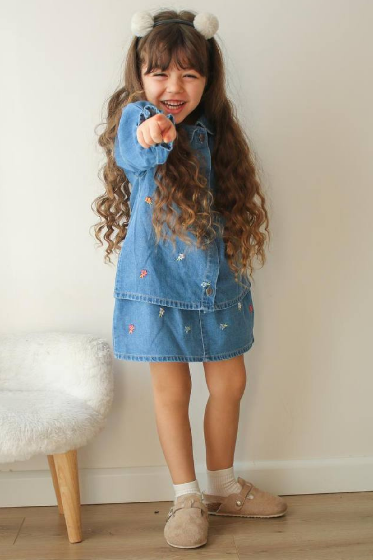 Kız Çocuk Nakış Çiçek Detaylı Etekli Denim Takım