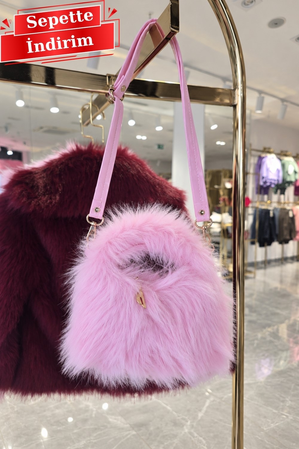 Kız Çocuk Pembe Kürk Çanta