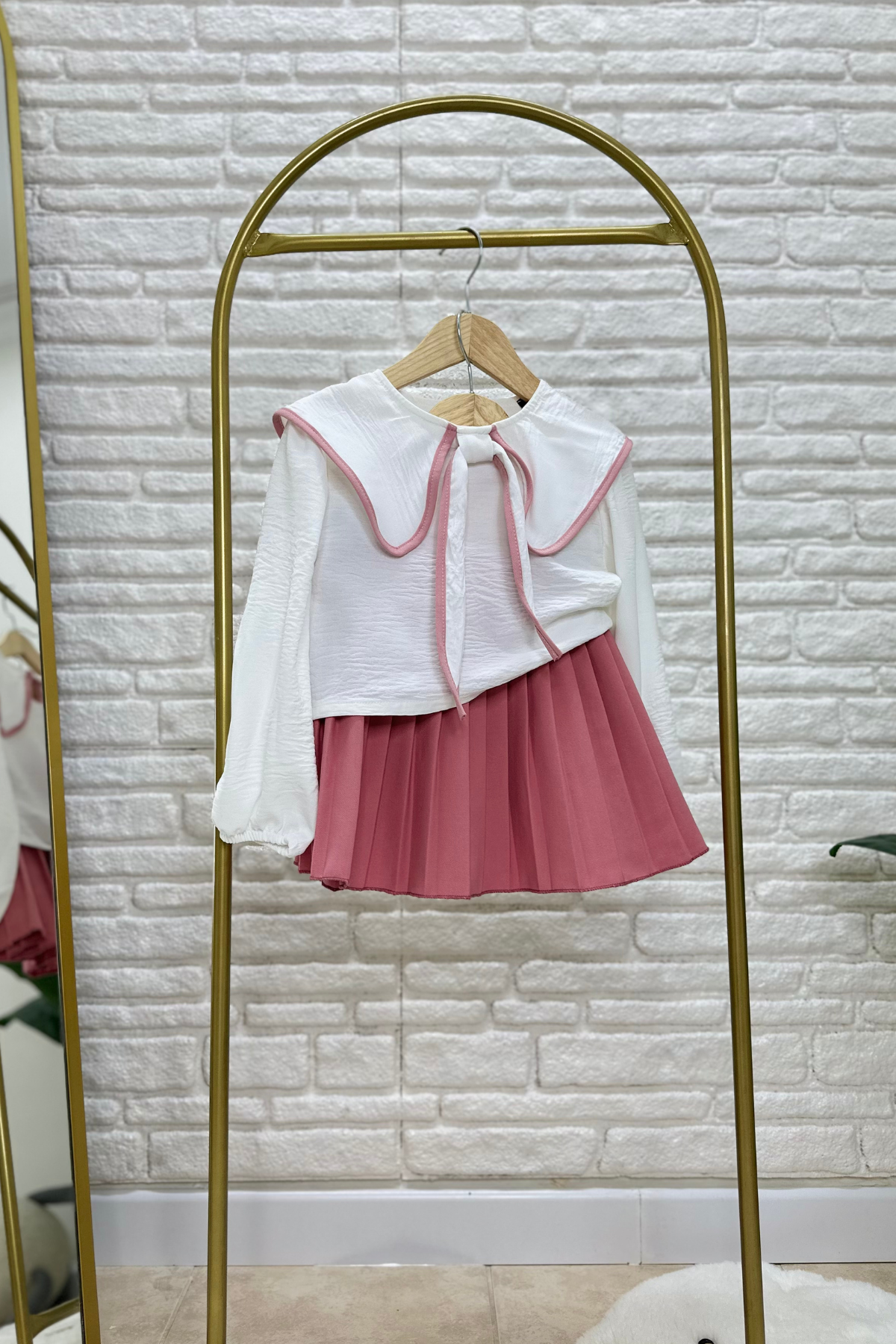 Kız Çocuk Pembe Piliseli Etekli Takım 