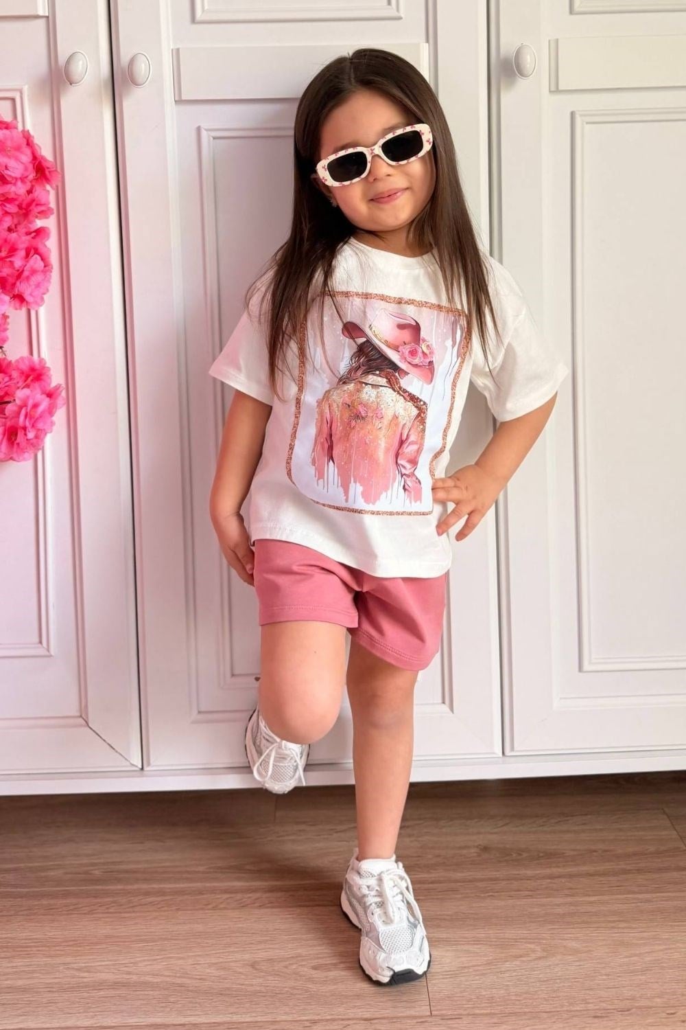 Kız Çocuk Şapka Model Şortlu Takım