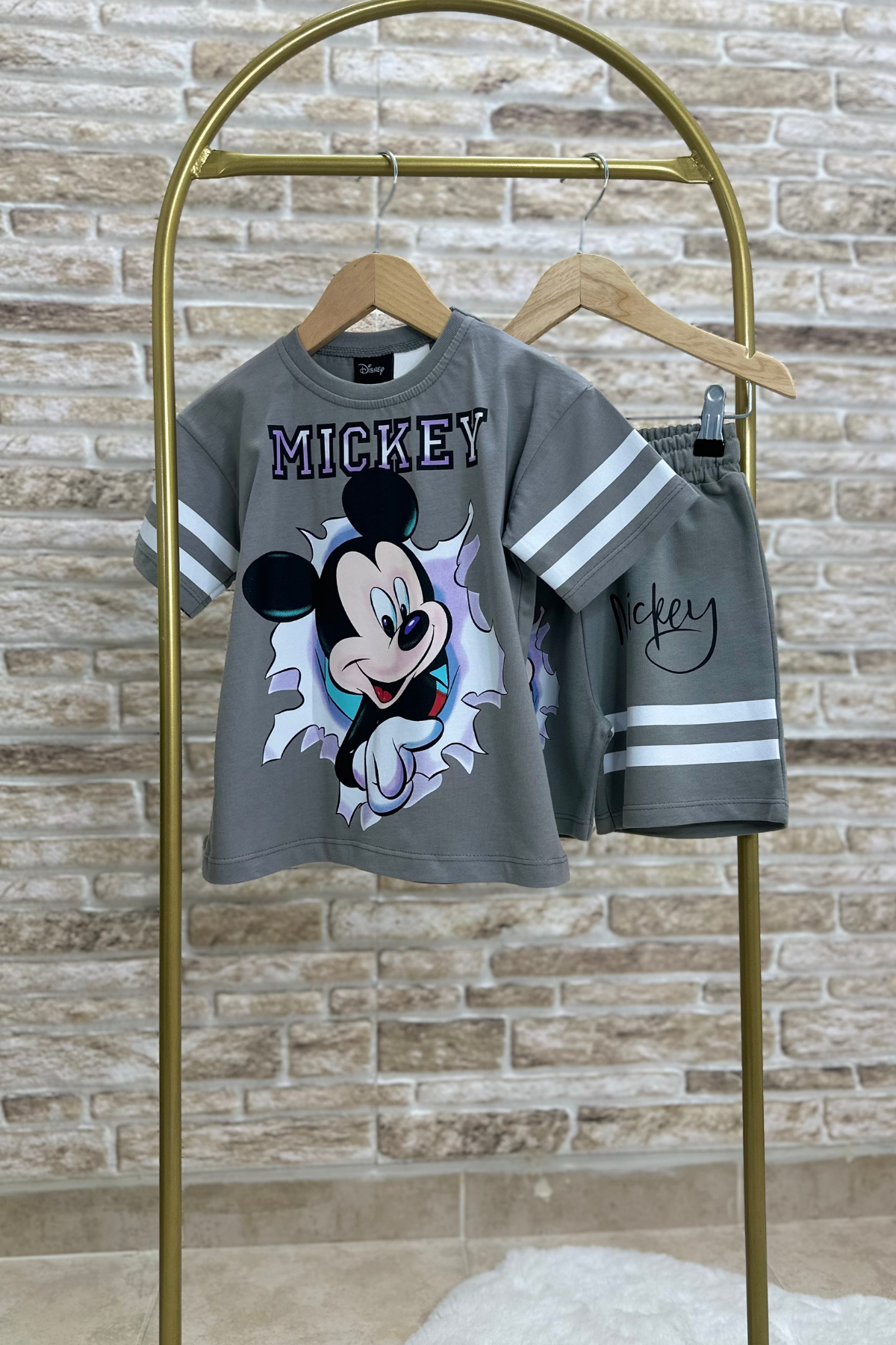 Mickey Mouse Gri Şortlu Takım