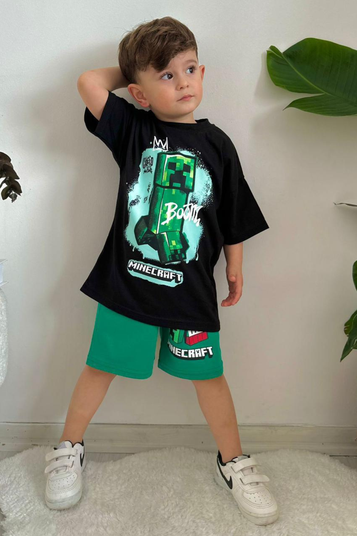 Minecraft Siyah Yeşil Şortlu Takım