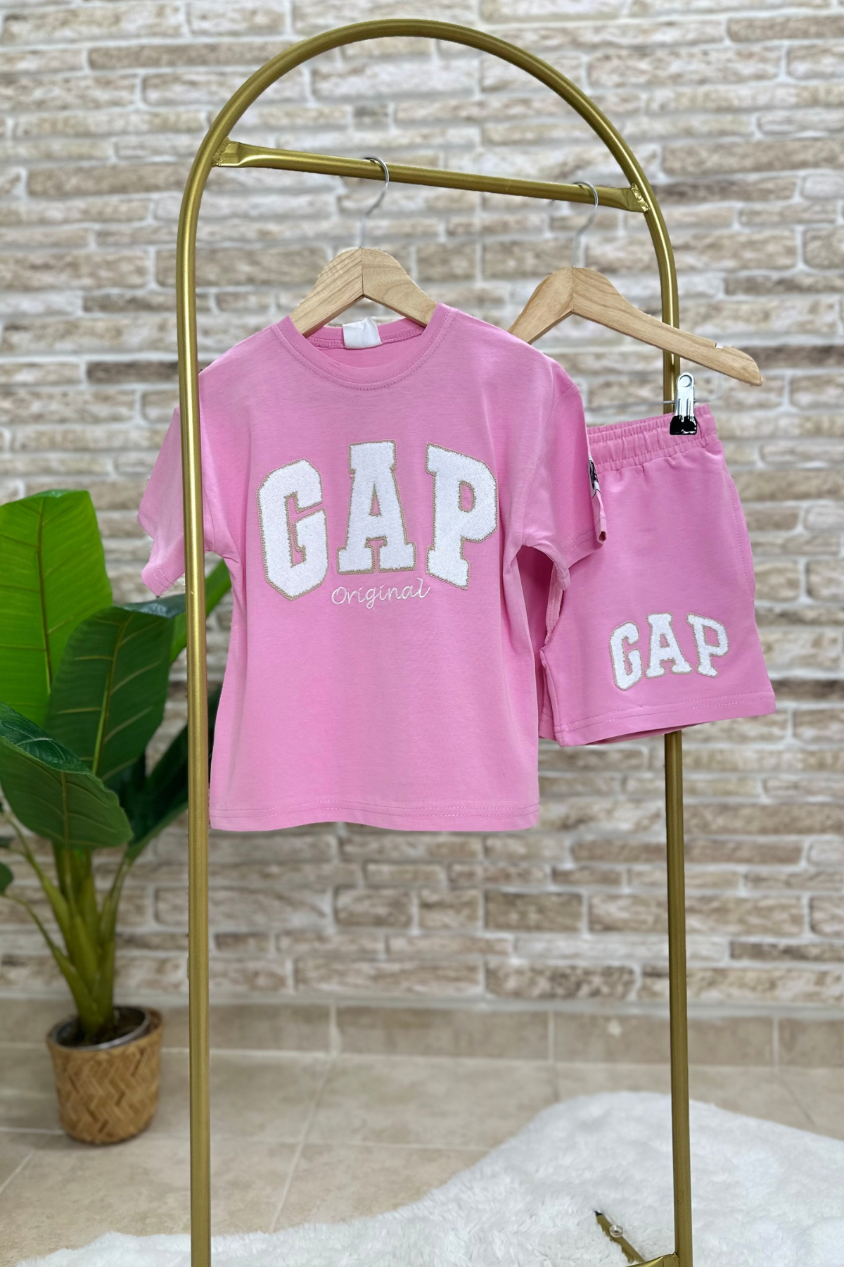 Pembe Gap Şortlu Takım