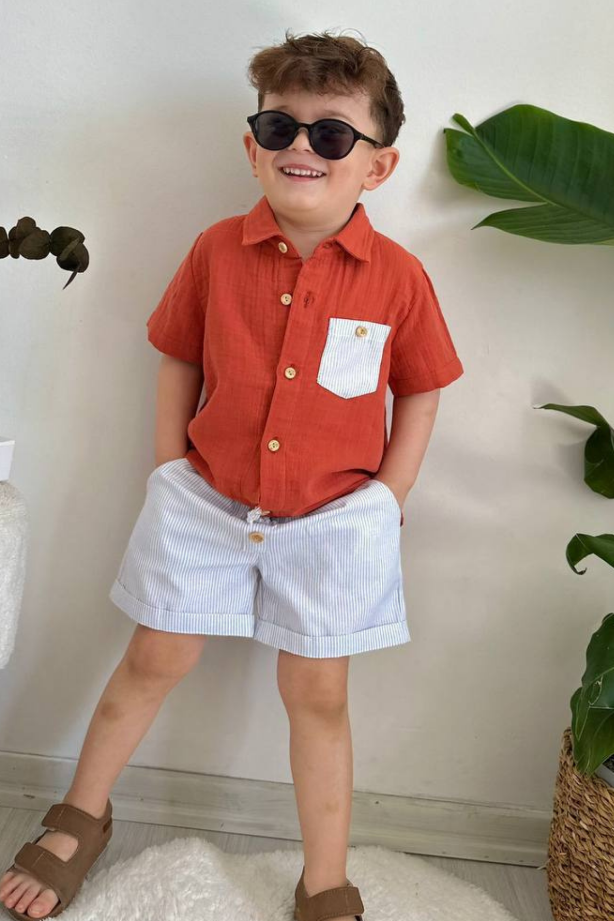 Şortlu Gömlekli Kiremit Takım
